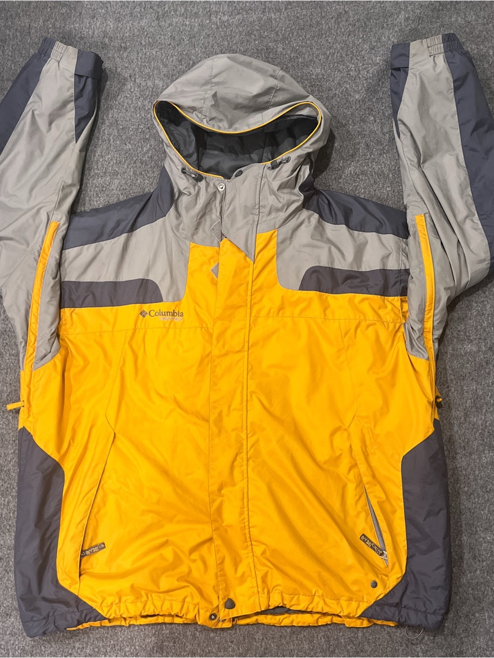 Columbia Men's Yellow and Gray Hooded Ski Jacket